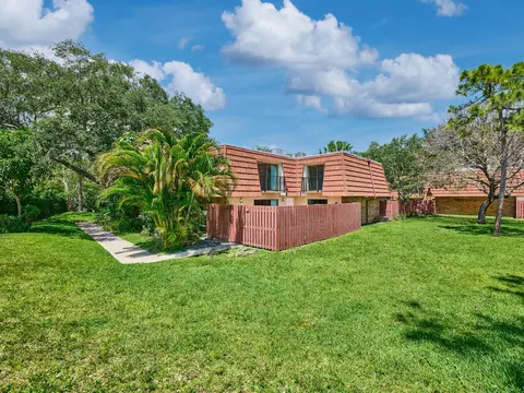 1540 Masters Cir #180, Delray Beach, FL 33445