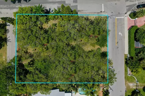 502 S Palmway, Lake Worth, FL 33460