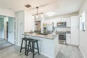 6537 SE Federal Hwy #202, Stuart, FL 34997