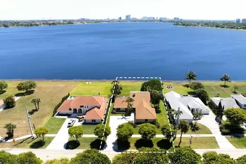 3600 N Shore Dr, West Palm Beach, FL 33407