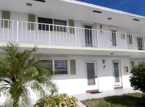 1118 Lake Ter #103, Boynton Beach, FL 33426