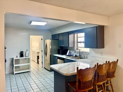 Kitchen - 3856 SW 11th Ave, Okeechobee, FL 34974 photo 1 of 4