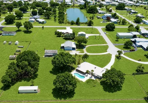 View/Area - 3856 SW 11th Ave, Okeechobee, FL 34974 photo 4 of 6