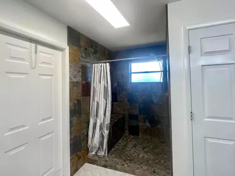 Bath - 3856 SW 11th Ave, Okeechobee, FL 34974 photo 4 of 6