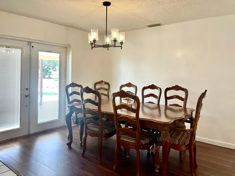 Dining - 3856 SW 11th Ave, Okeechobee, FL 34974 photo 1 of 2