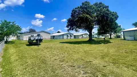 Exterior - 3856 SW 11th Ave, Okeechobee, FL 34974 photo 7 of 8