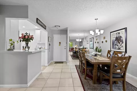8280 SW 24th St #7302, North Lauderdale, FL 33068