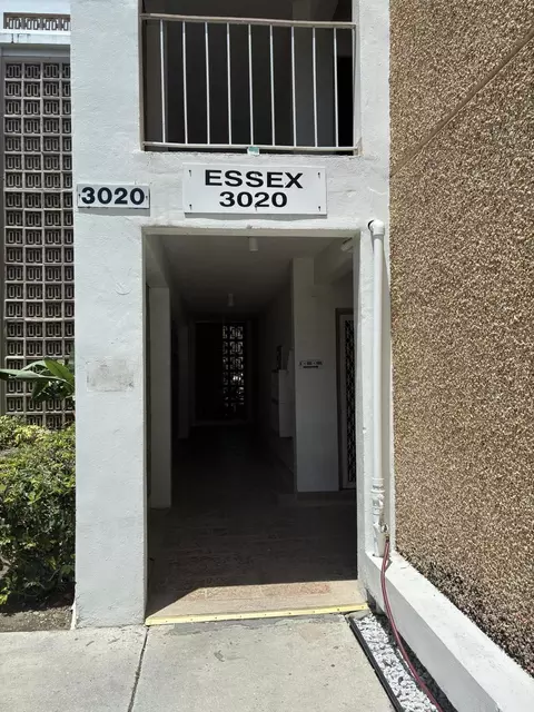 3020 NE 16th Ave #102, Oakland Park, FL 33334