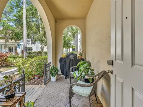 3340 NW 125th Ln, Sunrise, FL 33323