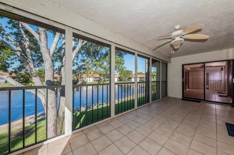10439 S Circle Lake Dr #201, Boynton Beach, FL 33437