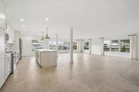 5100 Bayview Dr #106, Fort Lauderdale, FL 33308