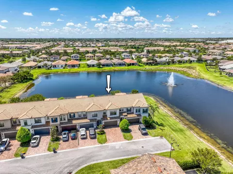 8301 Rearing Ln, Lake Worth, FL 33467