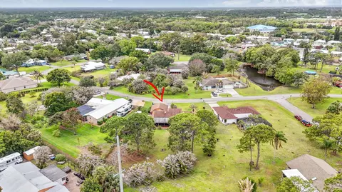 View/Area - 5589 SE Paramount Dr, Stuart, FL 34997 photo 6 of 6