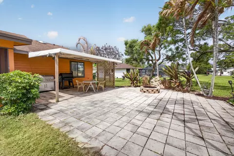Exterior - 5589 SE Paramount Dr, Stuart, FL 34997 photo 11 of 16