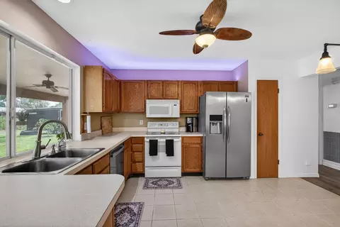Kitchen - 5589 SE Paramount Dr, Stuart, FL 34997 photo 3 of 4