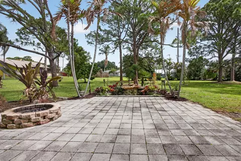 Exterior - 5589 SE Paramount Dr, Stuart, FL 34997 photo 8 of 16