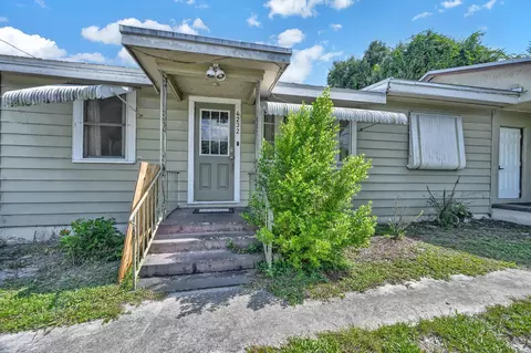 4232 Edwards Rd, Fort Pierce, FL 34981