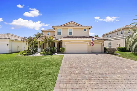 Exterior - 1428 SE Summit Trl, Stuart, FL 34997 photo 5 of 9