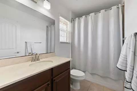 Bath - 1428 SE Summit Trl, Stuart, FL 34997 photo 6 of 6