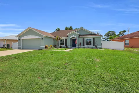 4215 SW Elba St, Port Saint Lucie, FL 34953