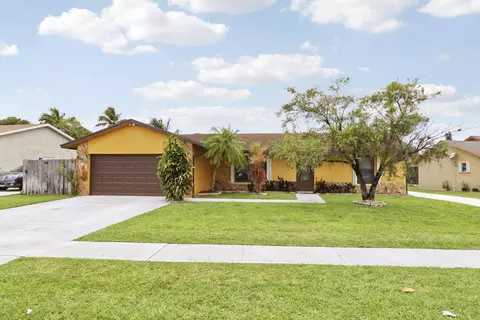 144 Bilbao St, Royal Palm Beach, FL 33411
