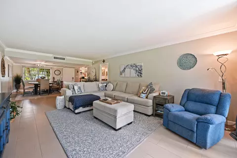 800 Cypress Blvd # 103, Pompano Beach, FL 33069