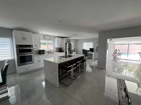 6800 SW 7th Pl, North Lauderdale, FL 33068