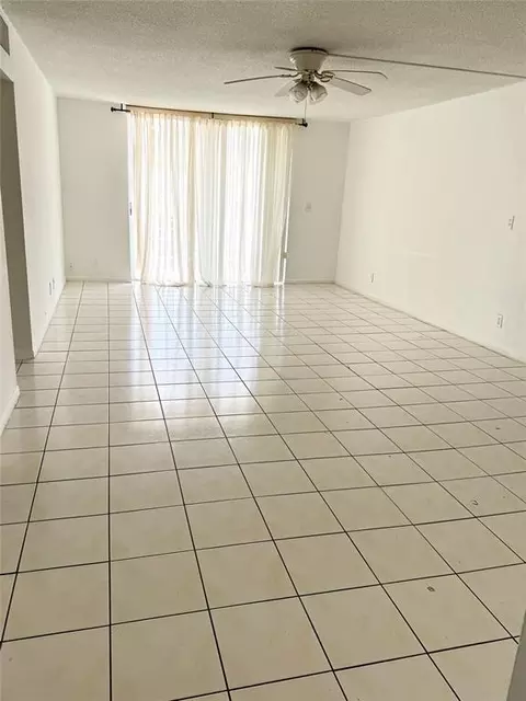 1830 Dixianna St #201, Hollywood, FL 33020