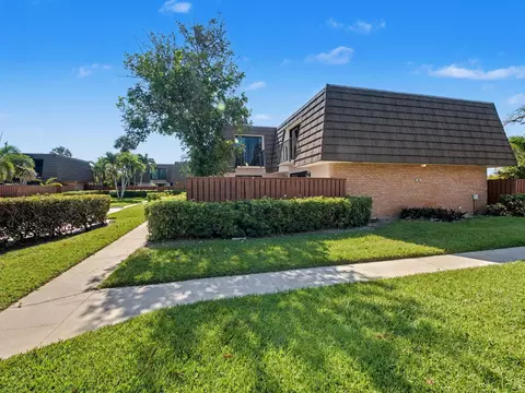 1921 19th Ct, Jupiter, FL 33477 photo 2