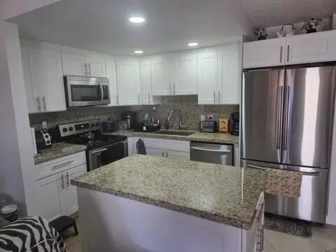 188 Grantham F #188, Deerfield Beach, FL 33442