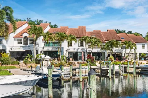 2359 Treasure Isle Dr #34, Palm Beach Gardens, FL 33410