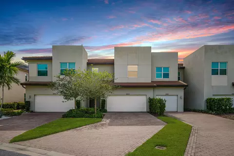 4969 Navali Dr, Lake Worth, FL 33467
