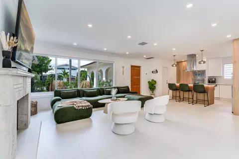 616 NE 16th Ter, Fort Lauderdale, FL 33304