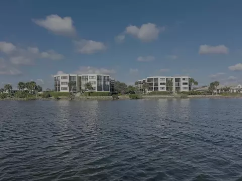 9612 Riverside Dr #203, Sebastian, FL 32958