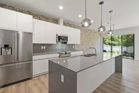 341 SW 16th Ct, Fort Lauderdale, FL 33315
