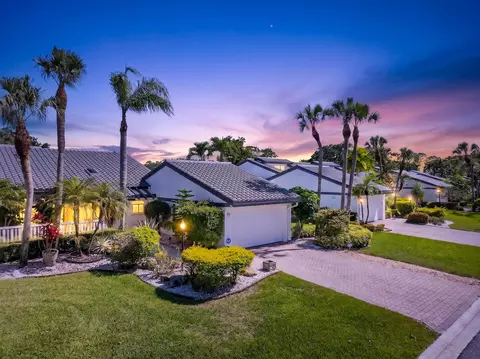 17 Villa Ln, Boynton Beach, FL 33436