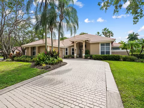 1207 Manor Dr S, Weston, FL 33326