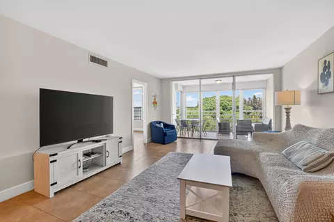 3000 S Course Dr #608, Pompano Beach, FL 33069