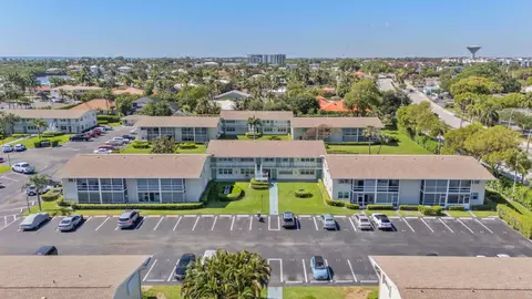740 W Horizons W #203, Boynton Beach, FL 33435