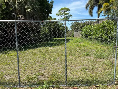 6755 1st St, Jupiter, FL 33458