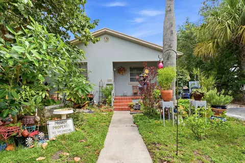 515 Biscayne Dr, West Palm Beach, FL 33401