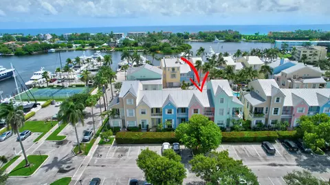 2860 Marina Cir, Lighthouse Point, FL 33064