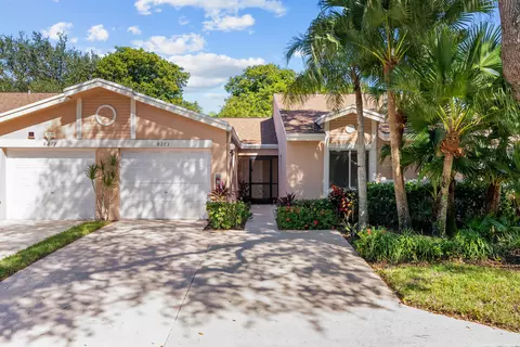 8273 Springtree Rd, Boca Raton, FL 33496