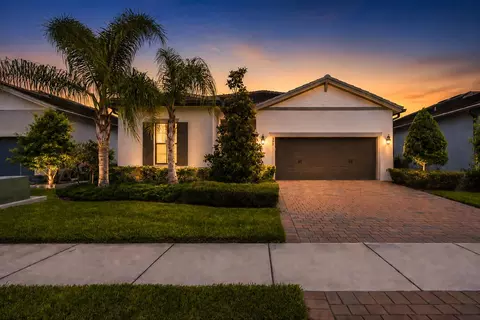599 SE Villandry Way, Port Saint Lucie, FL 34984