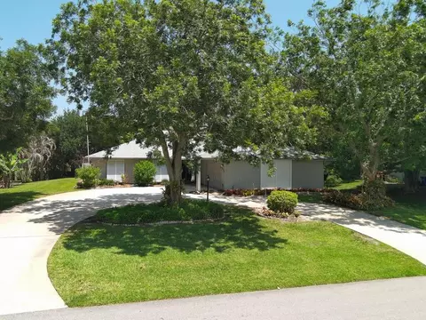 1070 47th Ave SW, Vero Beach, FL 32968