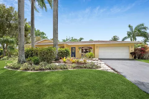 5900 SW 18th St, Plantation, FL 33317