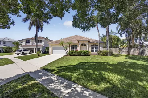 7595 Hollington Pl, Greenacres, FL 33467