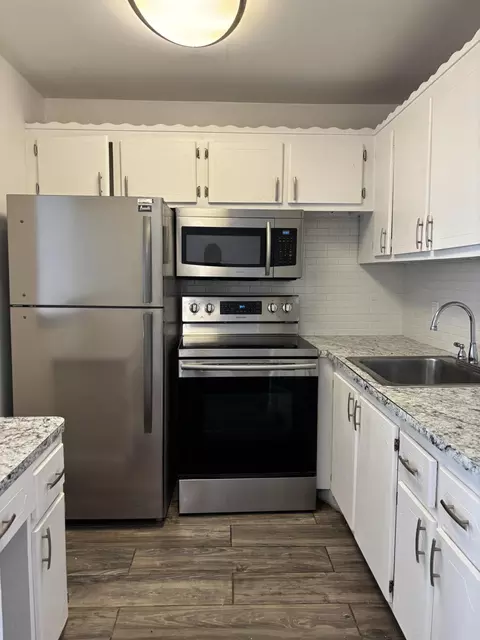 218 Windsor J, West Palm Beach, FL 33417