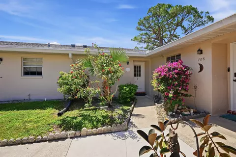 788 Nantucket Cir, Greenacres, FL 33467