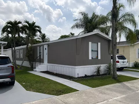 182 Plantation Blvd, Greenacres, FL 33467